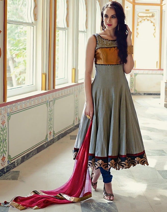 latest traditional dresses for teenage girl