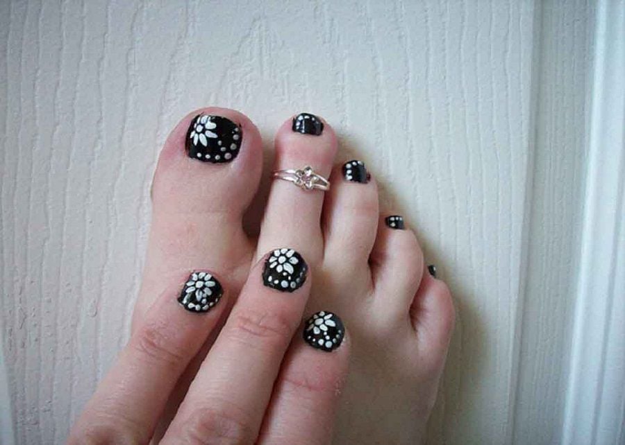  FloralToenailEasyNailDesignsforshortnailsnaildesigns.jpg