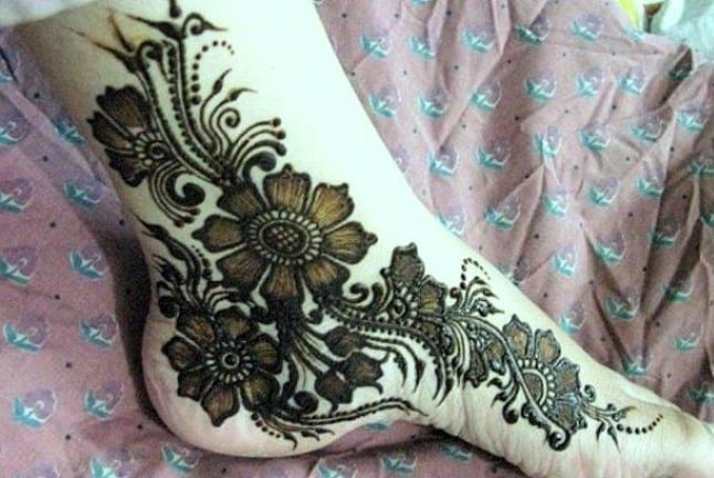 Mehndi Designs for leg