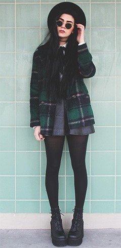 10 Essential Grunge Style Clothing To Edge Up Your Winter ...