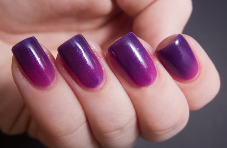 temperature color changing nail polish
