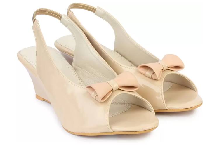 wedges sandals flipkart