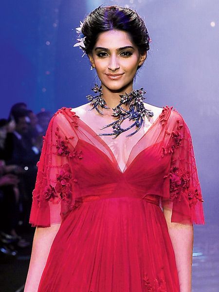 funky accessory sonam kapoor