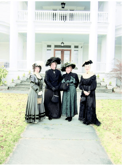 Historic Clothing for womens