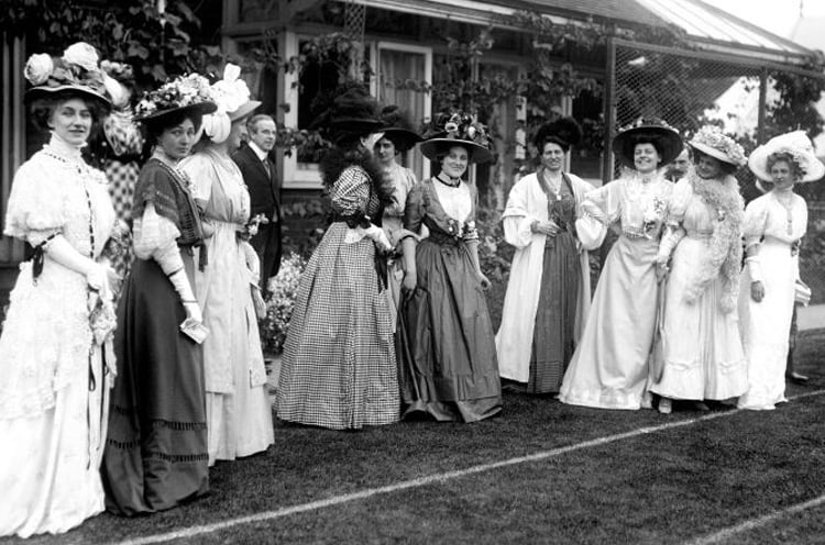 Victorian Era Fashion victorian era fashion bustle