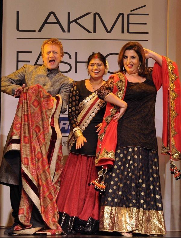 Rohit Bal and Farah Khan flaunt creations by designer Vikram Phadnis