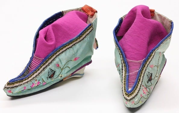 FootBinding ridiculous fashion trend