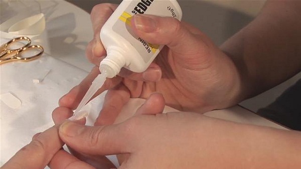 getting-silk-nails Silk Nails