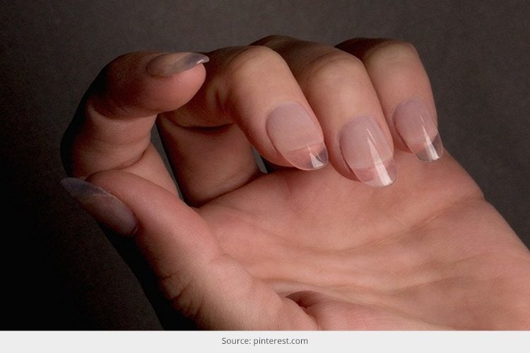 Transparent Artificial Nails