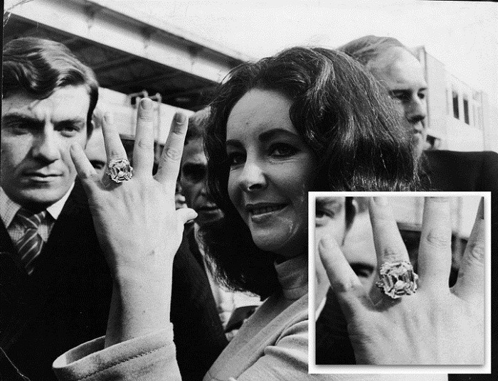 elizabeth taylor diamond rings