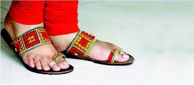 modern kolhapuri chappal