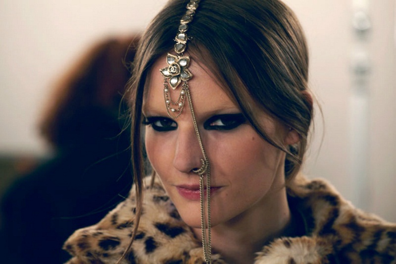 Gorgeous Chanel Maang Tikka