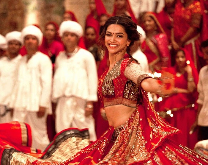 deepika ramleela nagada song