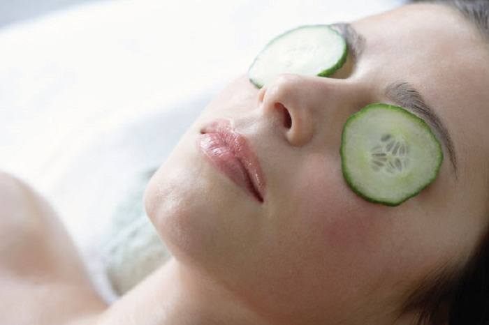 Cucumber Slices for Dark Circles