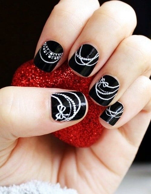 black-and-white-nail-art-for-short-nails