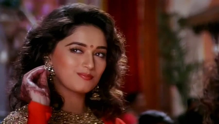 madhuri dixit curly hairstyle