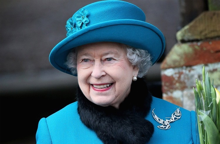 Queen Elizabeth brooches