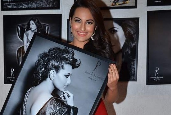 Sonakshi Sinha Daboo Ratanani Calendar