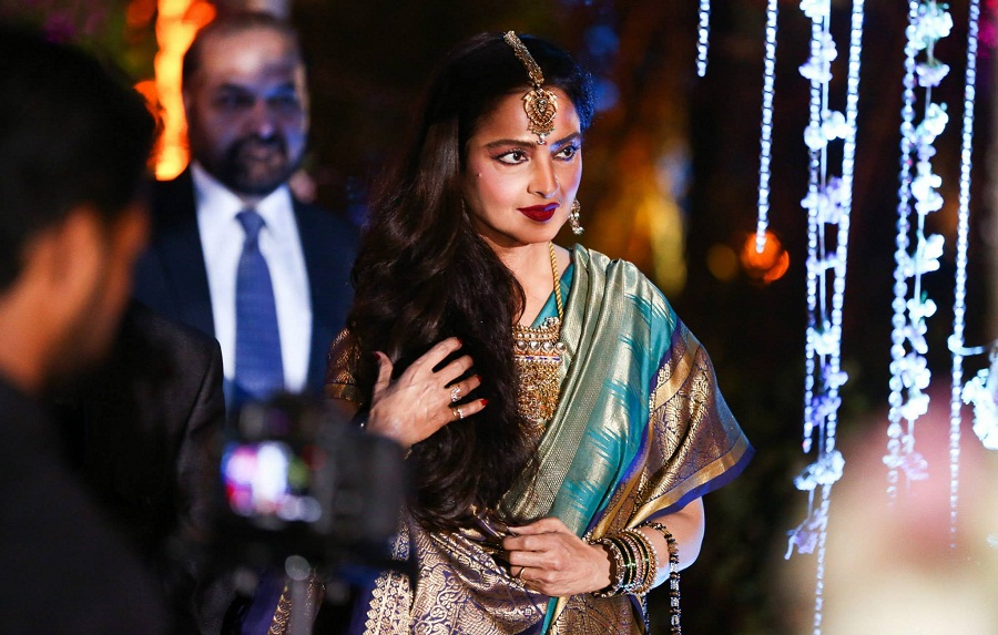 rekha-ahana-deol-reception