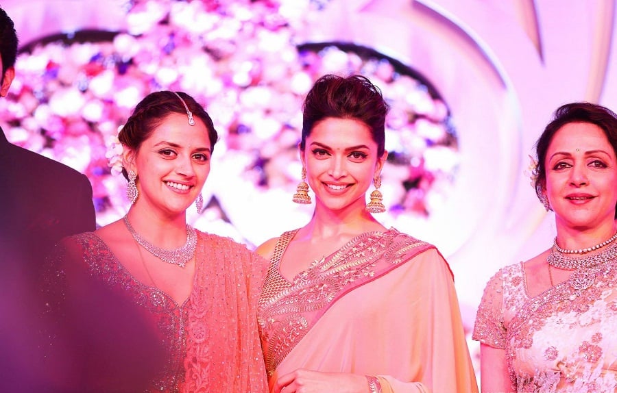 Deepika-padukone-Ahana-Wedding-Reception