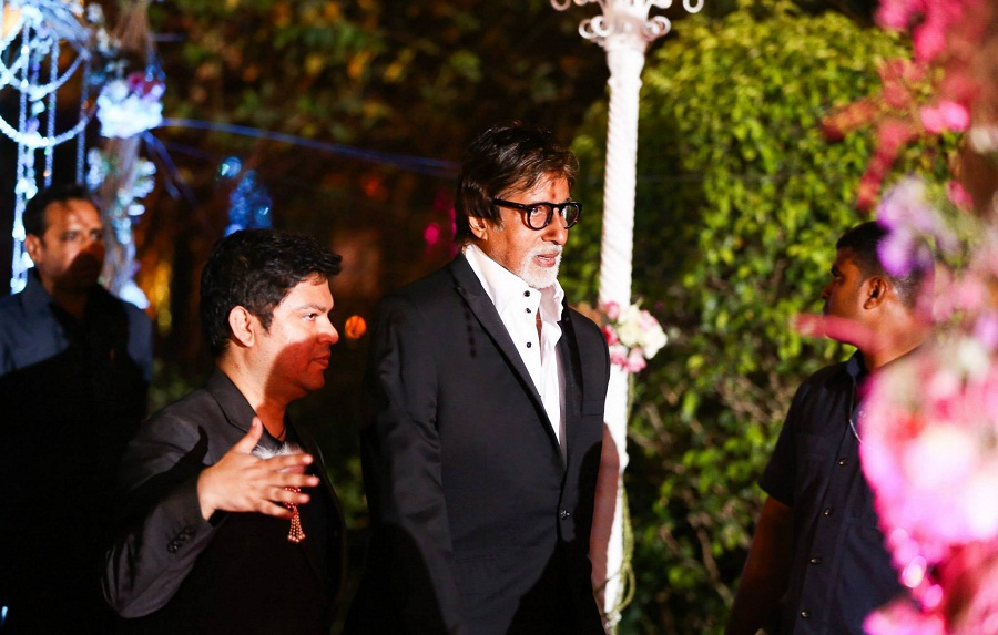 Amitabh-Bachchan-ahana-deol-reception