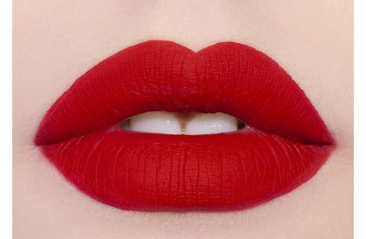 how-to-apply-red-matte-lipstick Matte Red Lipstick for Winter