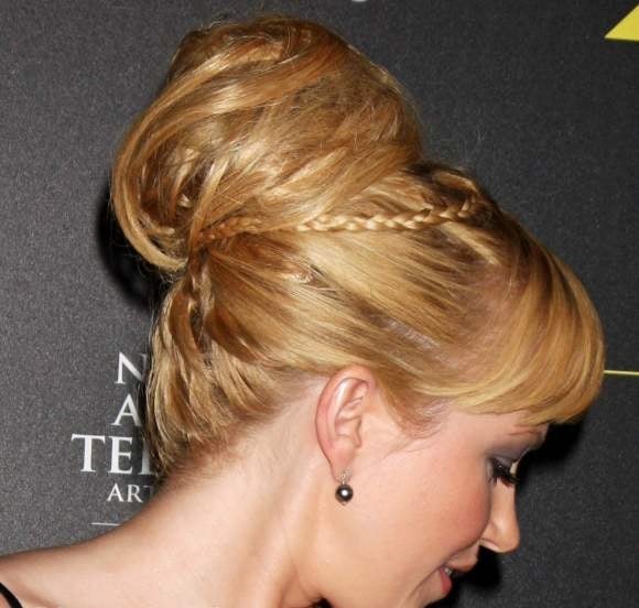 Top 10 Messy Bun Hairstyles Top 10 Messy Bun Hairstyles