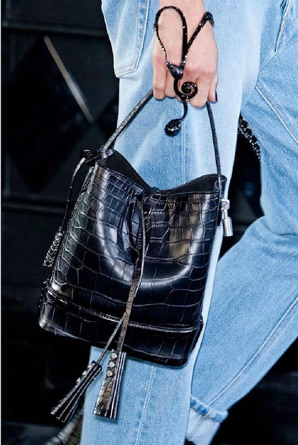 Louis-Vuitton-Spring-2014-Runway-Show-Bucket-Bag-Trend-7