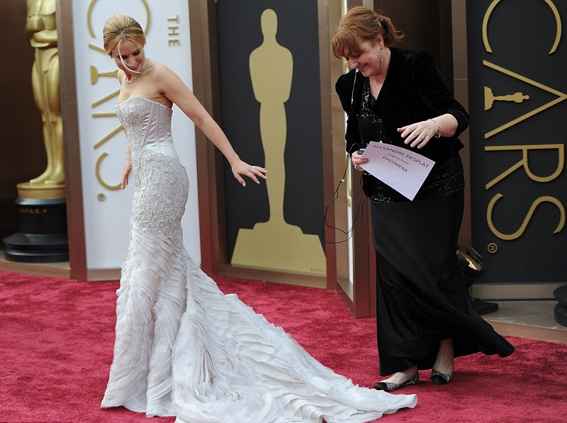 kristen-bell-oscars-2014-red-carpet