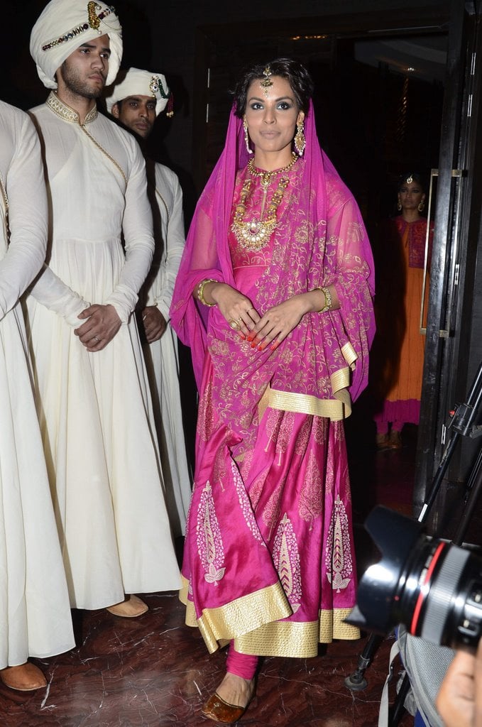 shraddha-kapoor-walks-for-rohit-bal-jabong