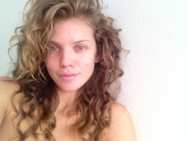 No Makeup Selfies Cancer Research Raised Millions By Doing Nothing