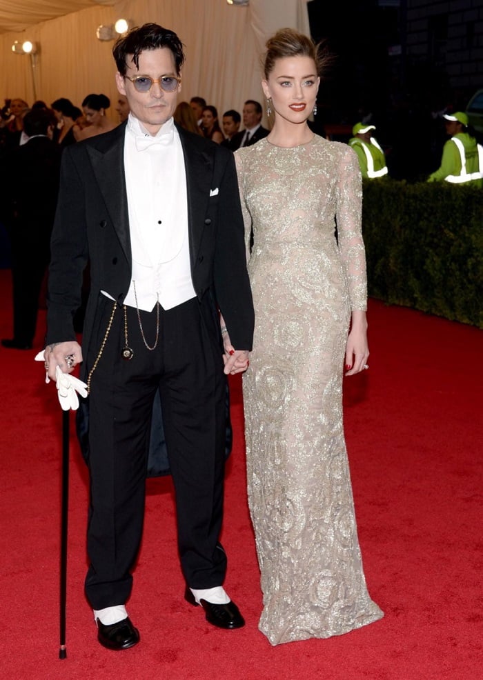 johnny-depp-RalphLauren-amber-heard-GiambattistaValli-Gown