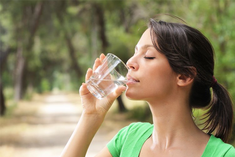 Drinking Water To Unpop Your Ear