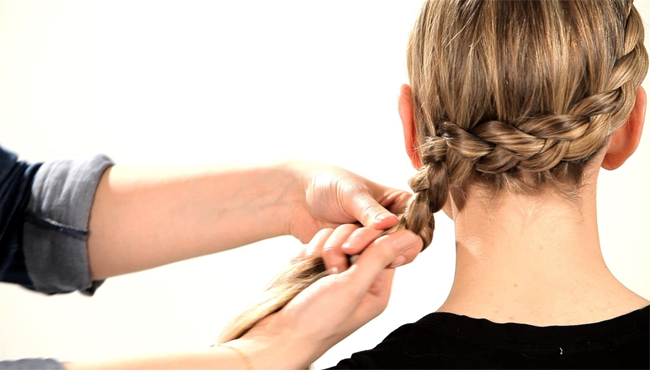 How to do Dutch Braids – Video and an Infographic Tutorial