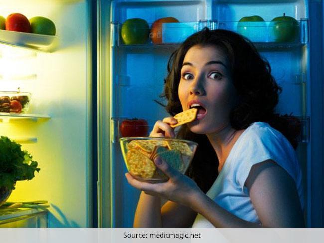 8 Foods to Avoid Before Going to Bed