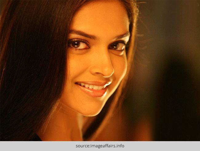 7 Deepika Padukone Hairstyles for Western Outfits 7 Deepika Padukone Hairstyles for Western Outfits