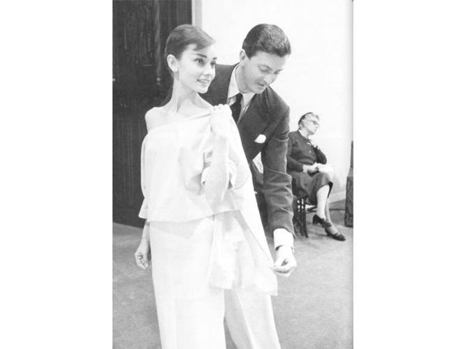 Audrey-Hepburn-being-fitted-by-Givenchy