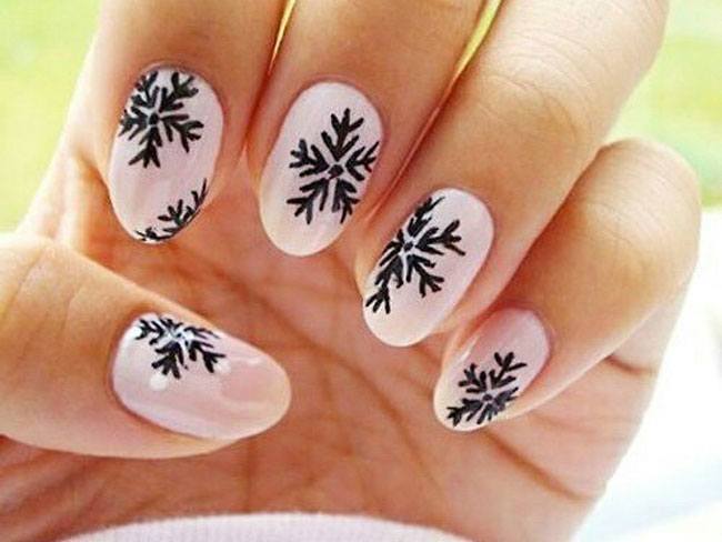 Breathtaking Christmas Nail Art-