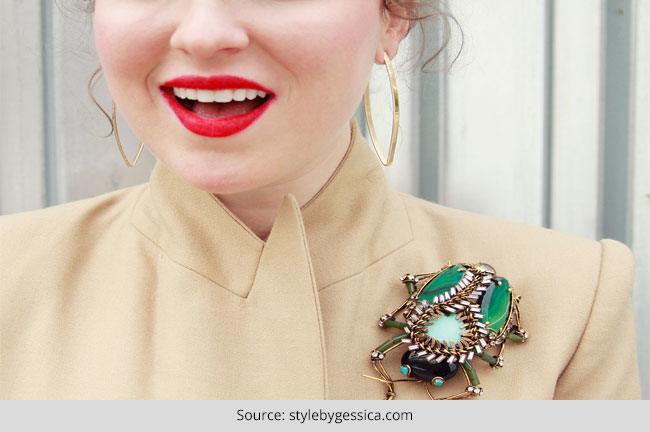 How to Wear a Brooch with Different Types of Clothing