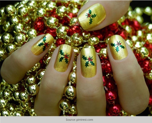 Top-10-Christmas-Nail-Art-Designs-for-Beginners