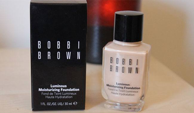 Bobbi Brown Luminous Moisturizing Treatment Foundation