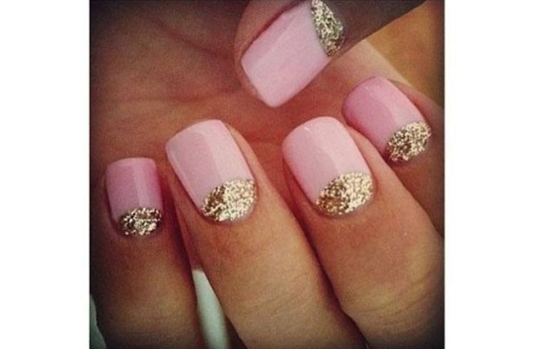 Moon Glitter Manicures for You Moon Glitter Manicures for You