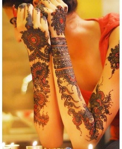 Pakistani mehendi elaborate designs