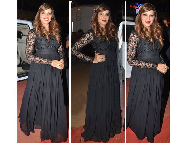 Bipasha Basu wears black like a pro