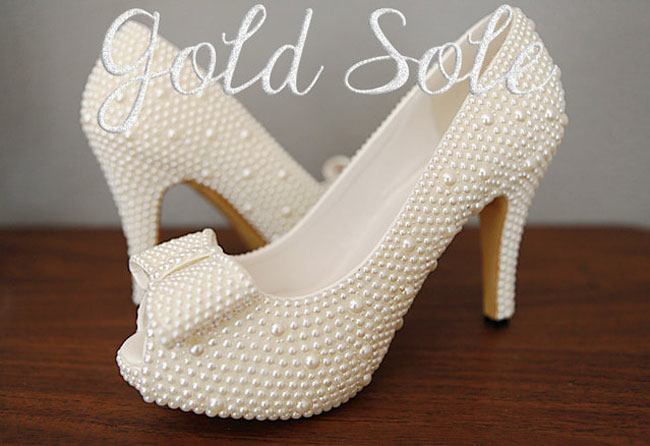 High-Heeled Pumps with Pearls