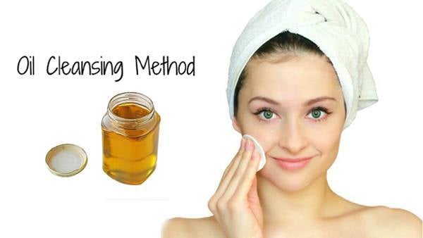 How Oil Cleansing Method Works on Your Skin