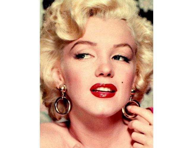 Red pouts