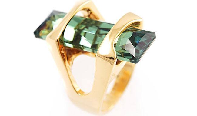 St. Tropez Style Emerald Crystal Cocktail Costume Ring