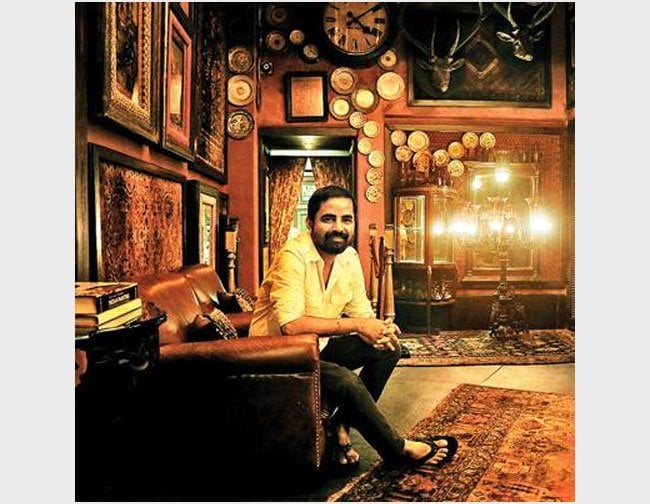 Sabyasachi-Mukherjee---A-Connoisseur-of-All-Things-Vintage!