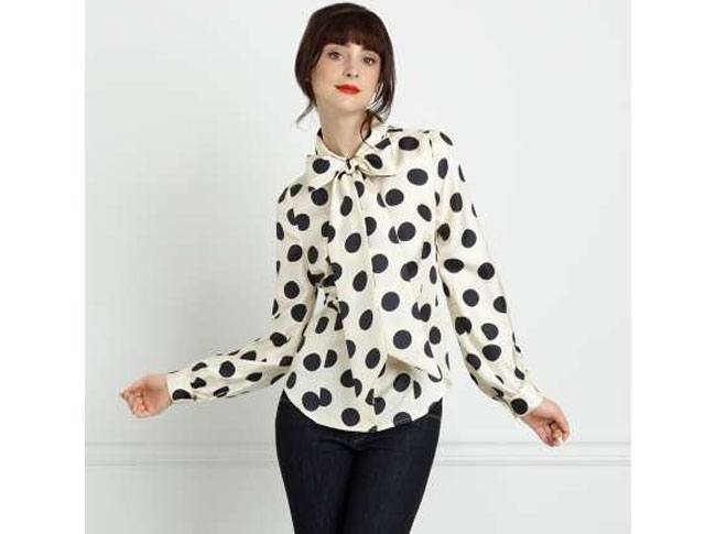 The dotted blouse